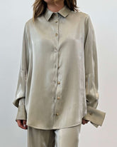 Camicia satinata luminosa